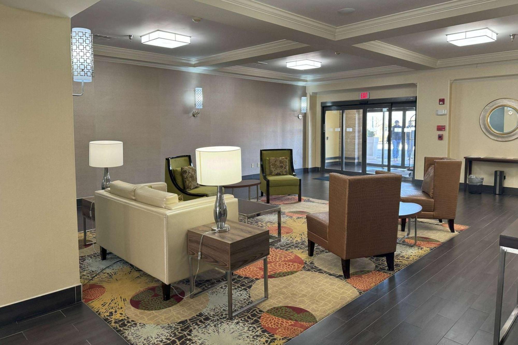 Baymont By Wyndham Bessemer Extérieur photo