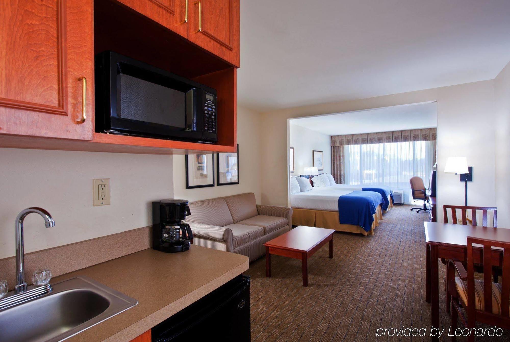 Baymont By Wyndham Bessemer Extérieur photo